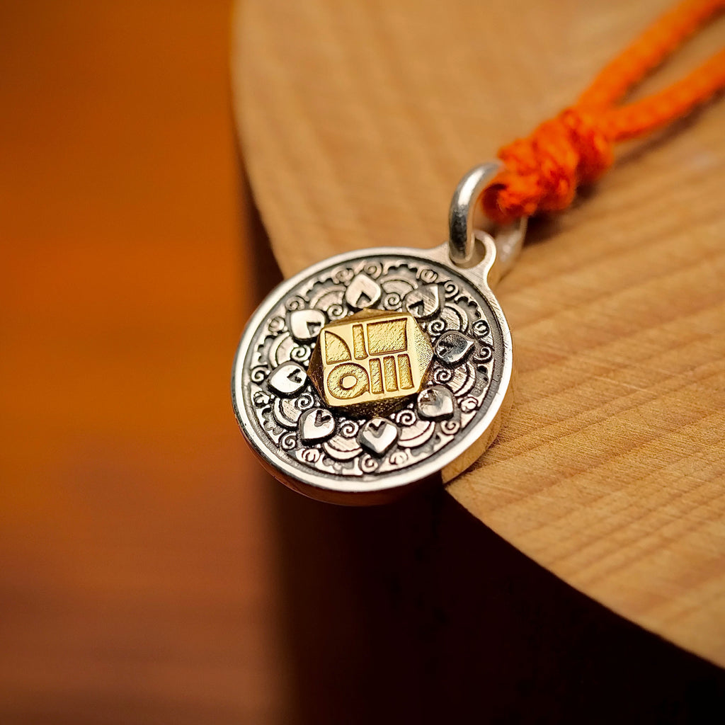 Medal Side Pendant