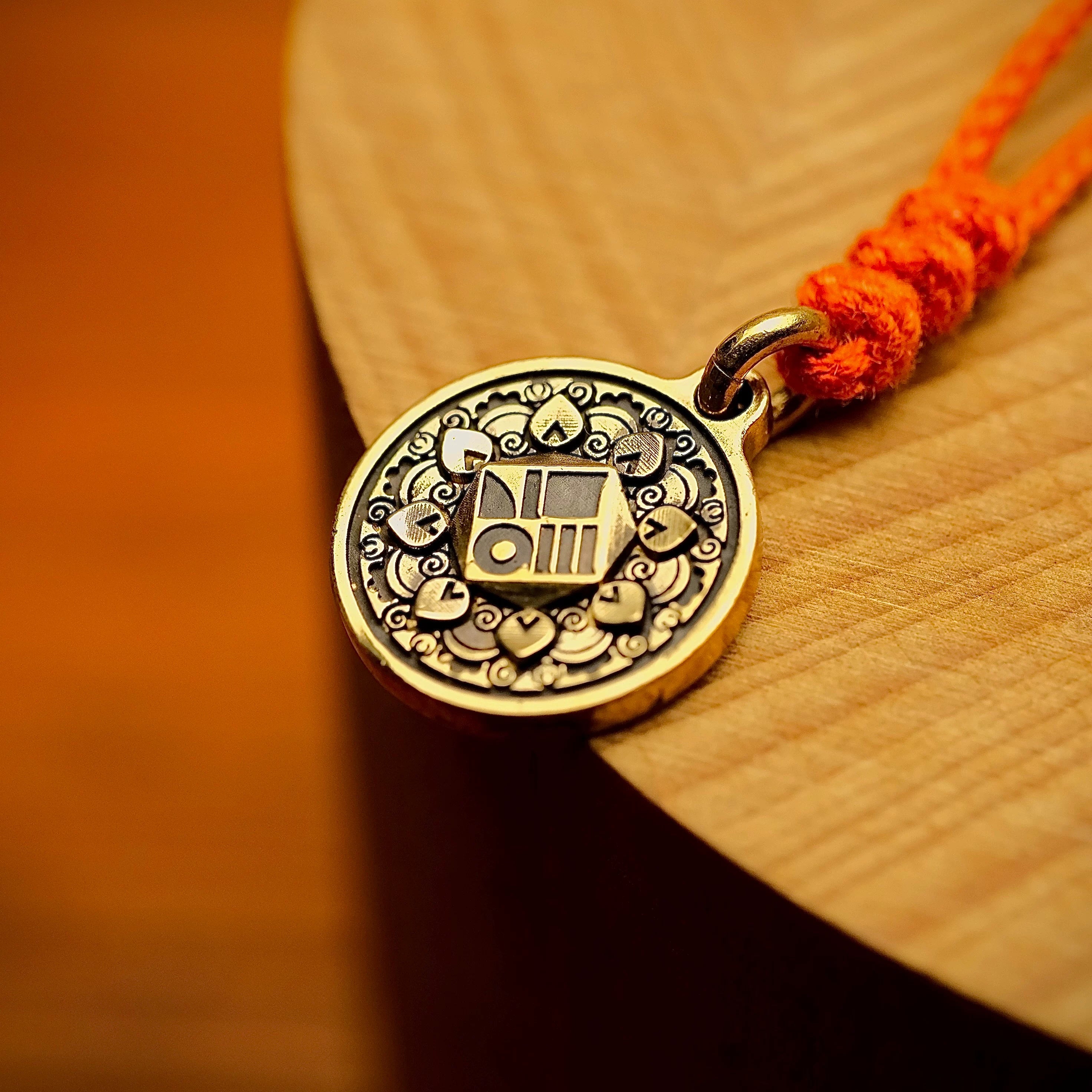 Medal Side Pendant